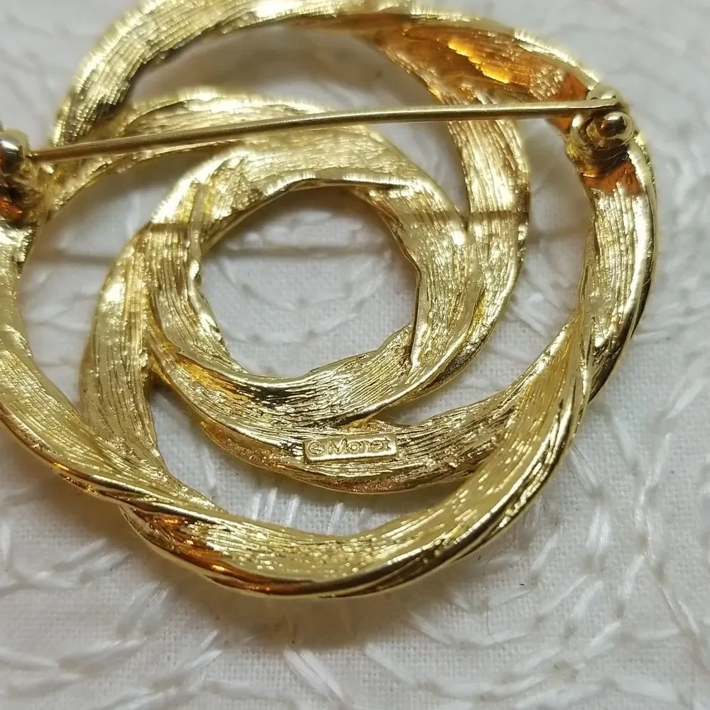 Monet Swirl Brooch Pin Open Gold Tone Circle
